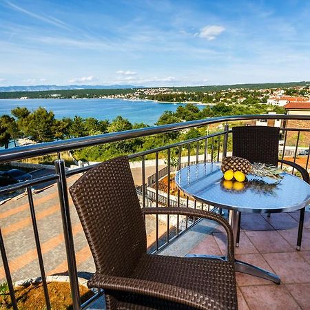 Apartments Mare & Mons Deluxe Malinska Eksteriør billede
