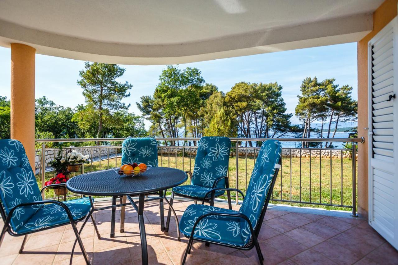 Apartments Mare & Mons Deluxe Malinska Eksteriør billede