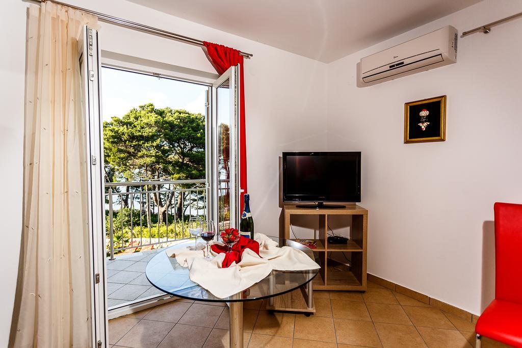 Apartments Mare & Mons Deluxe Malinska Eksteriør billede