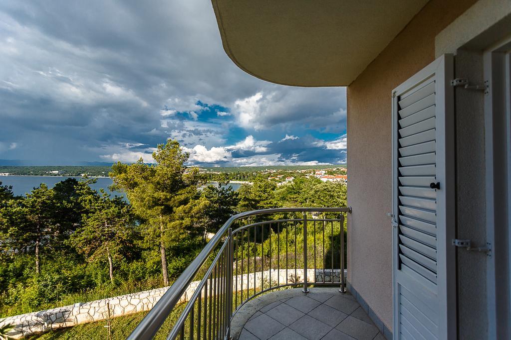 Apartments Mare & Mons Deluxe Malinska Eksteriør billede