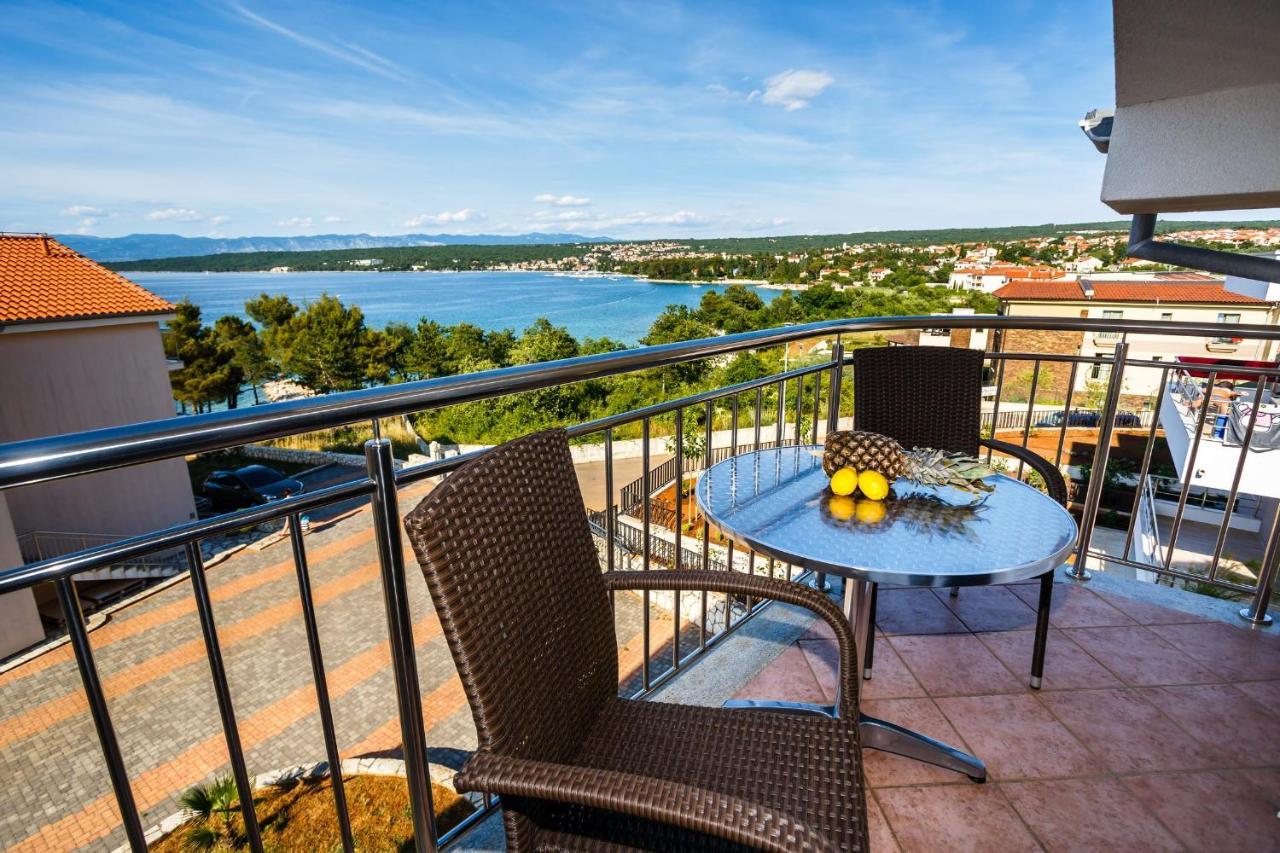 Apartments Mare & Mons Deluxe Malinska Eksteriør billede
